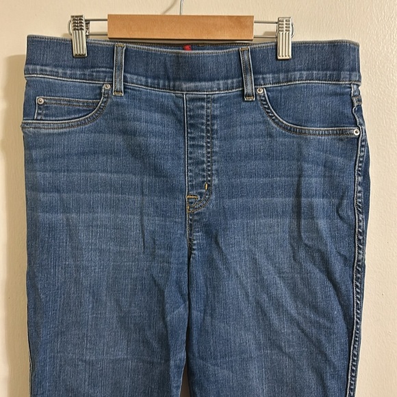 EUC Spanx Women's Pull On Wide Blue Jeans - Picture 2 of 4